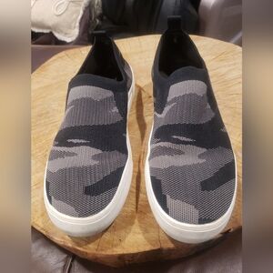 Women"s Rory Black and Gray Camo Slip-On Shoes